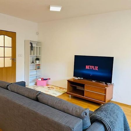 Family-Friendly Prague 5 Stay Εξωτερικό φωτογραφία
