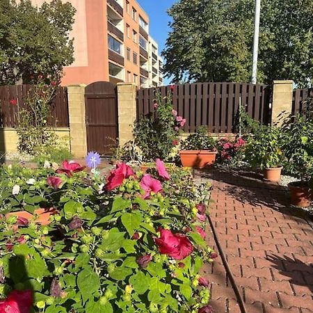Family-Friendly Prague 5 Stay Εξωτερικό φωτογραφία