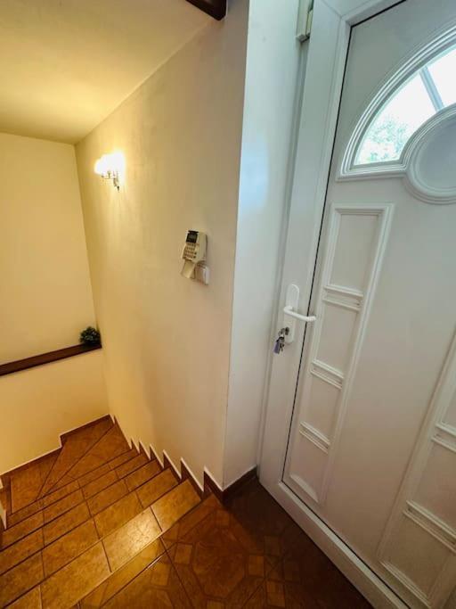 Family-Friendly Prague 5 Stay Εξωτερικό φωτογραφία
