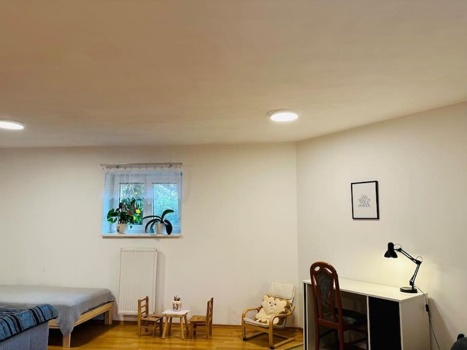 Family-Friendly Prague 5 Stay Εξωτερικό φωτογραφία