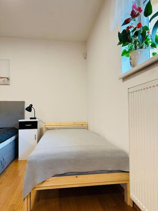 Family-Friendly Prague 5 Stay Εξωτερικό φωτογραφία