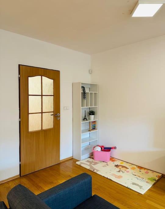Family-Friendly Prague 5 Stay Εξωτερικό φωτογραφία