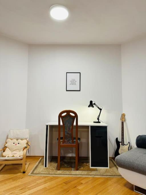 Family-Friendly Prague 5 Stay Εξωτερικό φωτογραφία