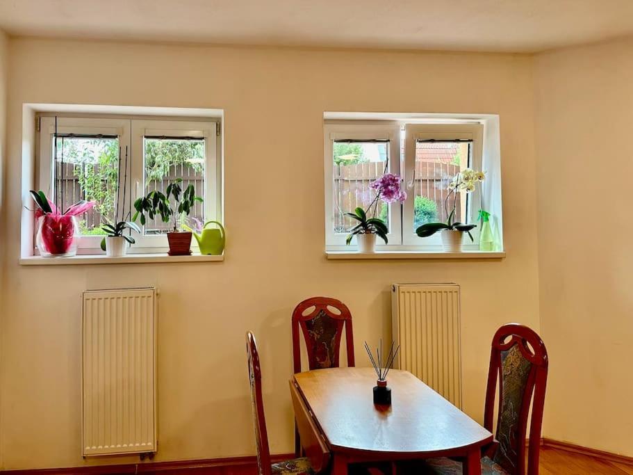 Family-Friendly Prague 5 Stay Εξωτερικό φωτογραφία